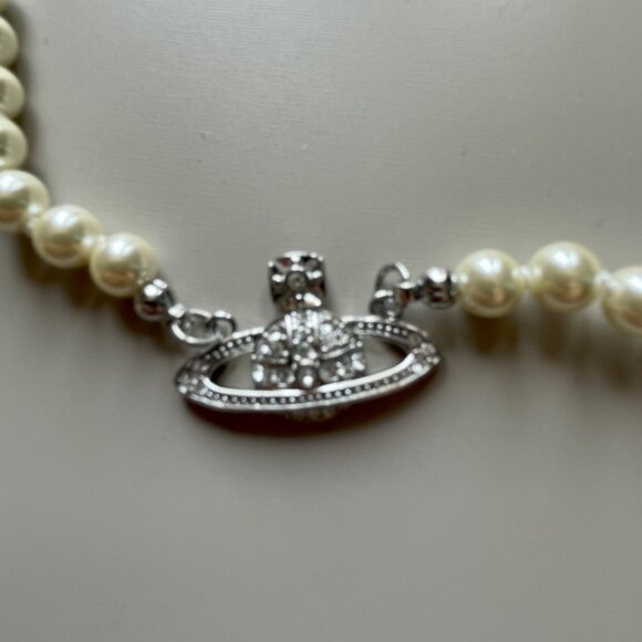Vivienne Westwood Pearl Necklace - Picture 2 of 3